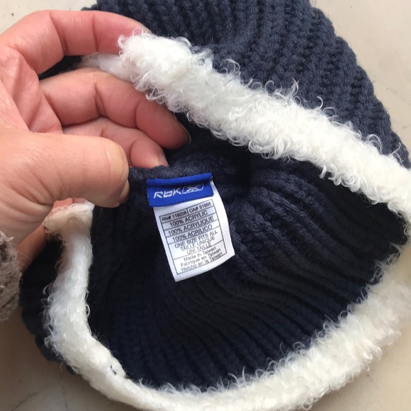 Set of Seattle Seahawks beanies - Picture 4 of 4